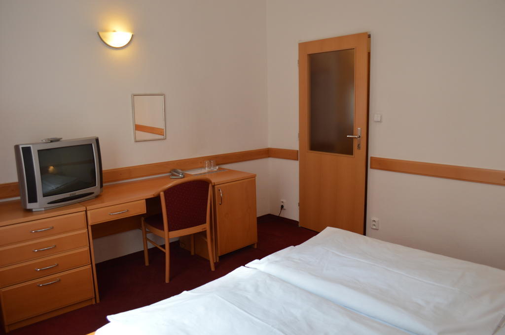 Hotel Hejtman Прага Номер фото